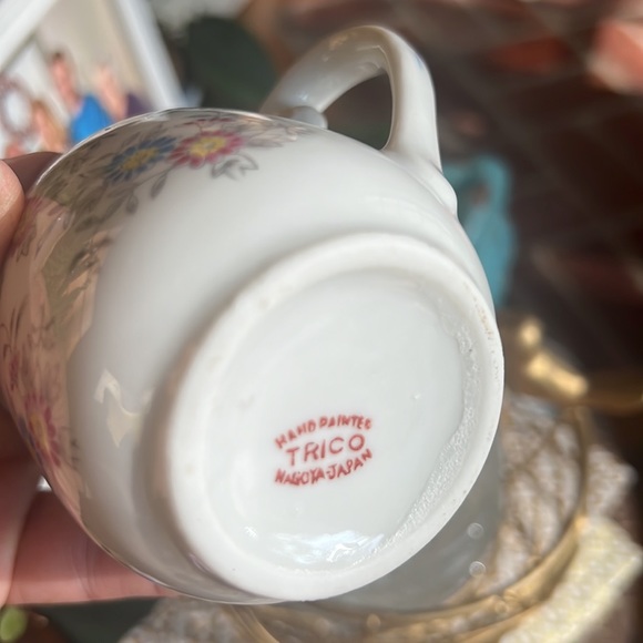 Tiny Pitcher - Picture 2 of 8